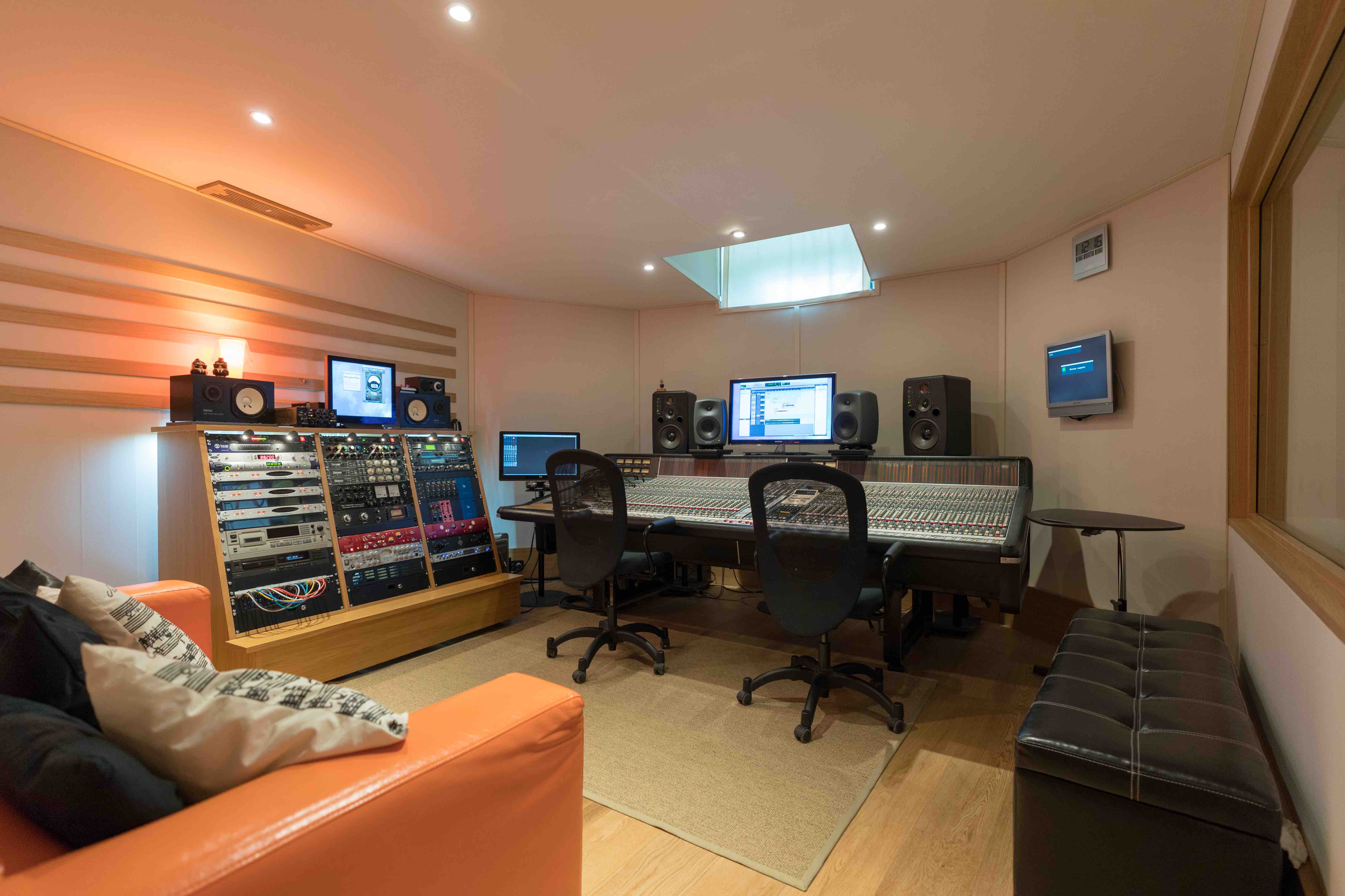 Studios Tube Recording Studio